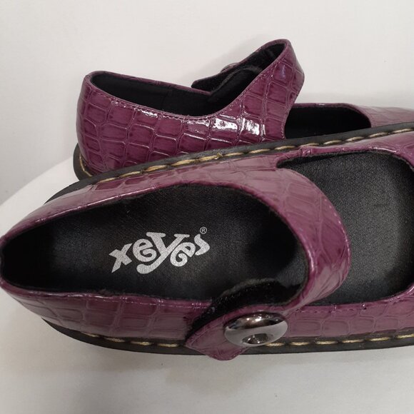 NWOB xeyes Girls Dress Shoes Mary Janes Faux Patent Leather SZ 2 Purple & Black - Picture 10 of 12